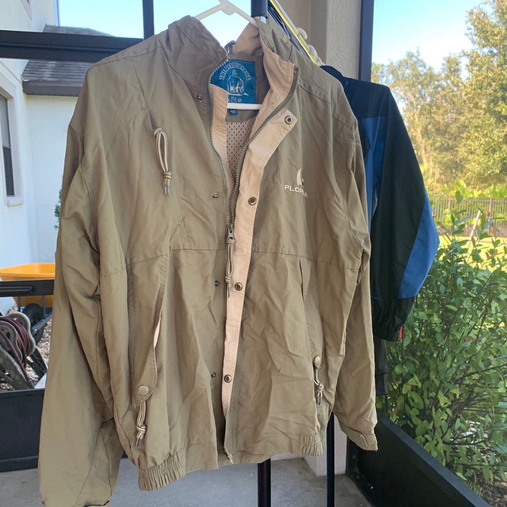 Outdoor Lightweight Zipper and Button Up Jacket
